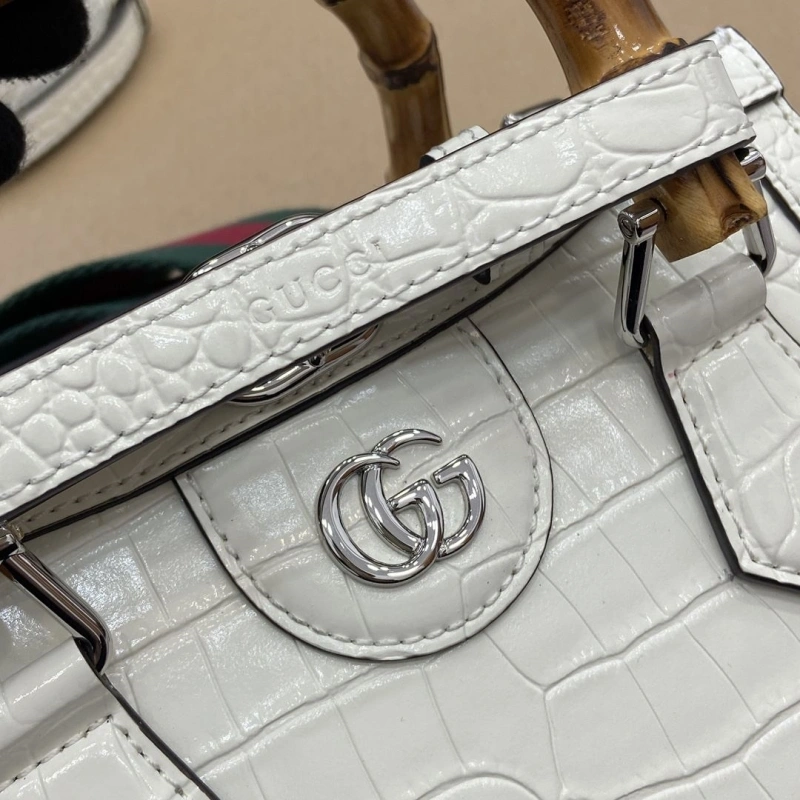Gvc*1 top handle bags 4011b-0136