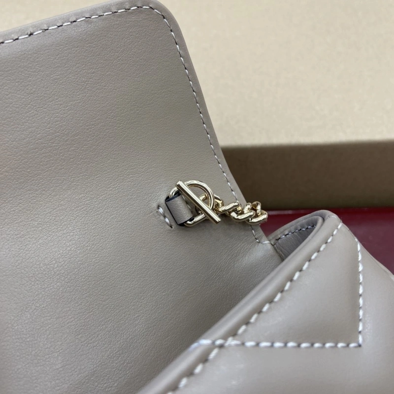 Gvc*1 satchel bags 4011c-0032