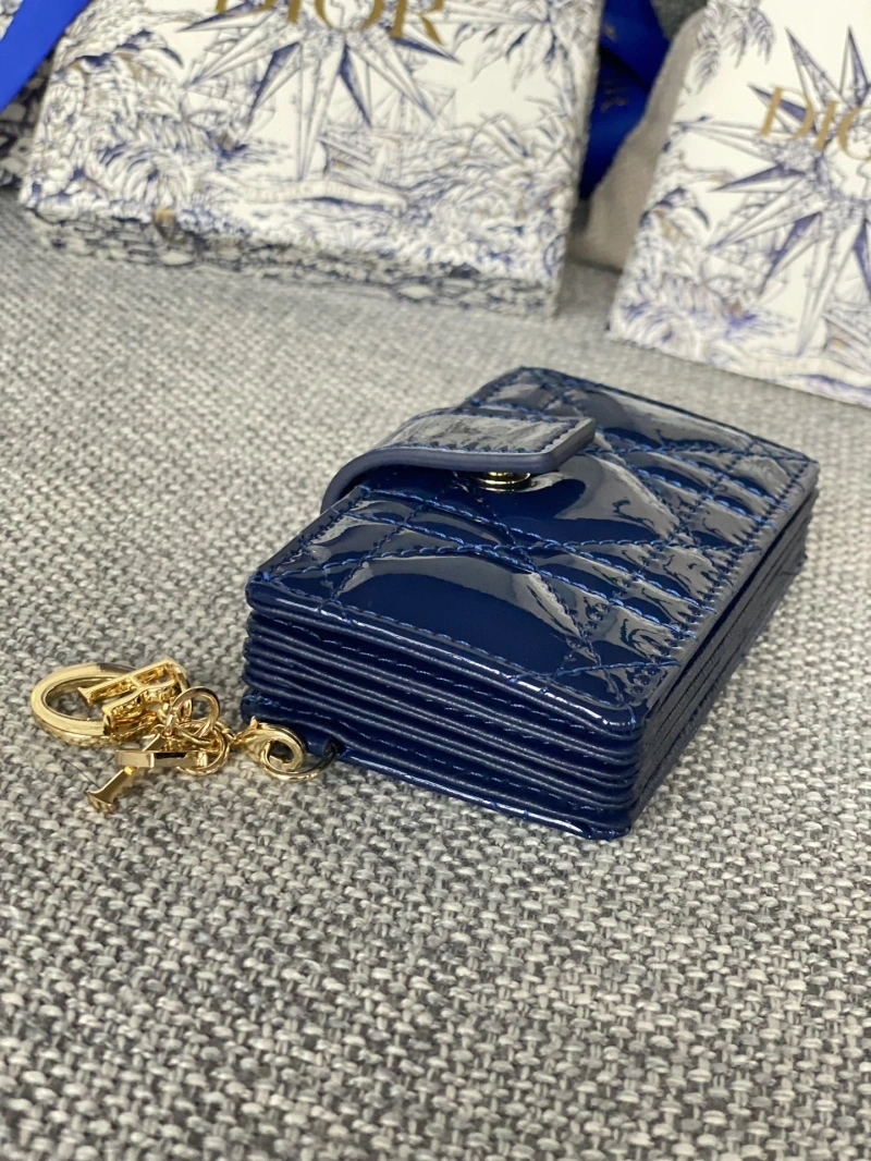 Ch**el wallets 4016a-0864