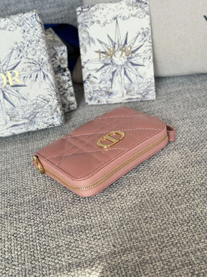 Ch**el wallets 4016a-0869