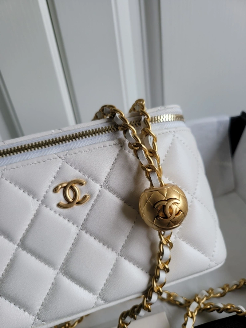 Ch**el cosmetic bags 4017-0043