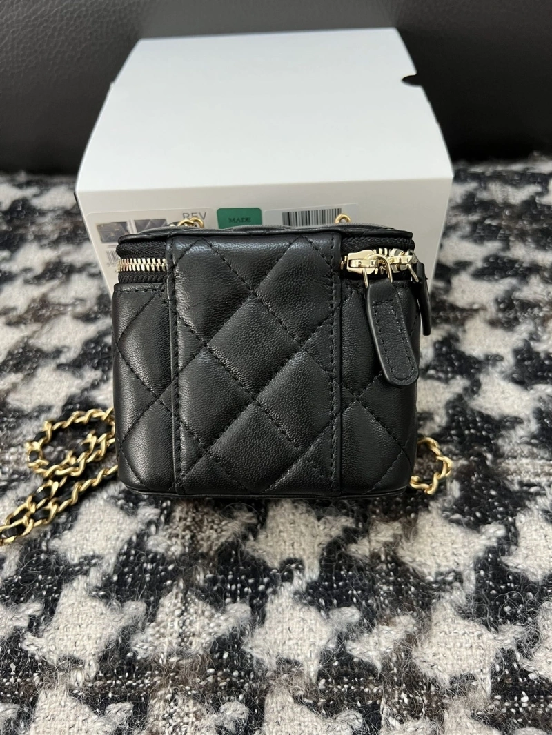 Ch**el cosmetic bags 4017-0346