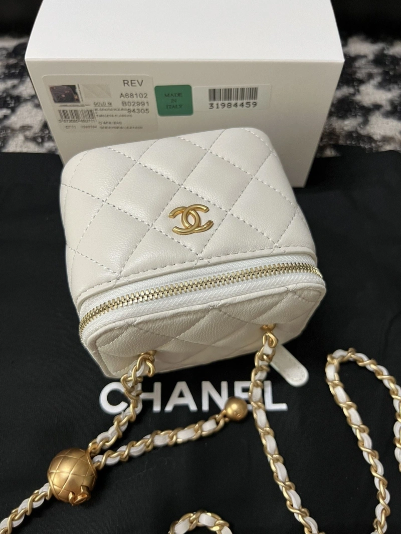 Ch**el cosmetic bags 4017-0347