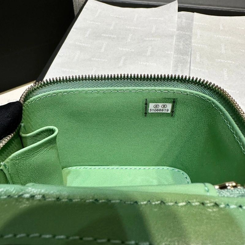 Ch**el cosmetic bags 4017-0467
