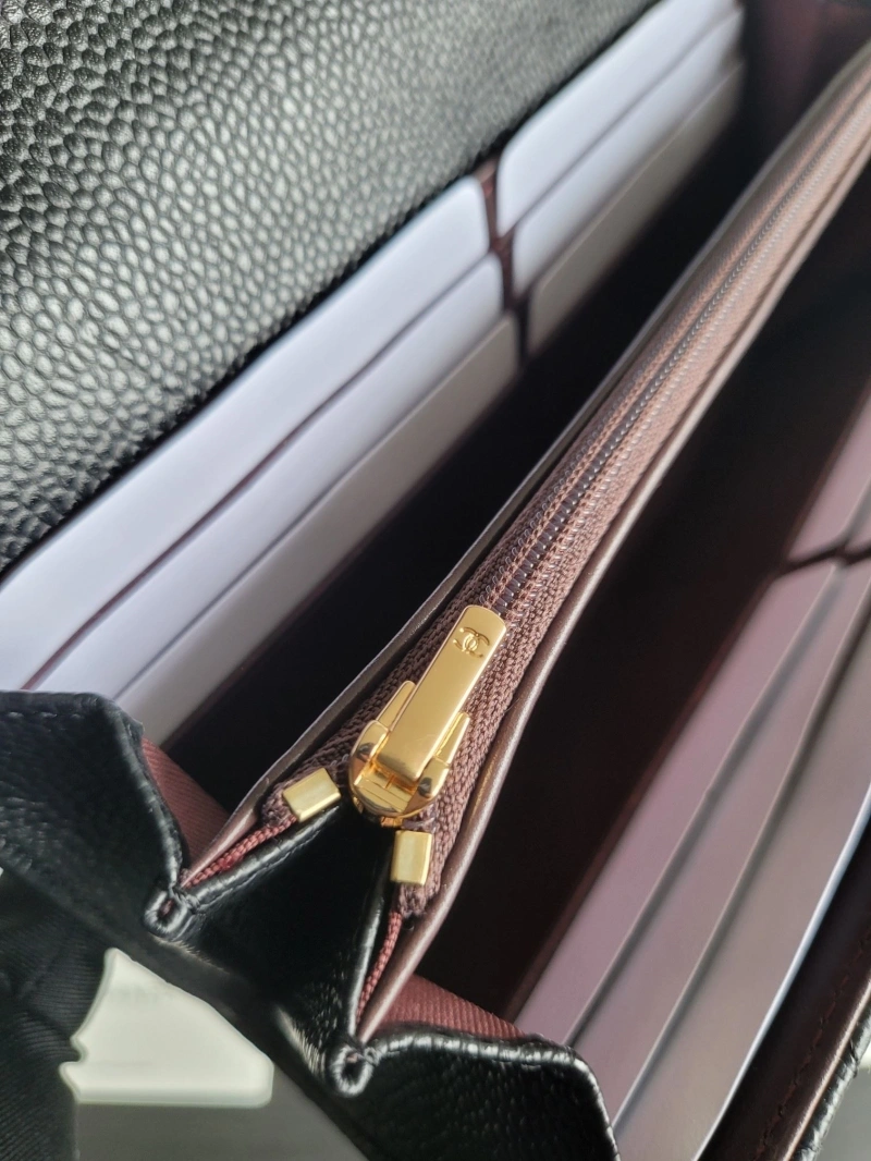 Ch**el wallets 4017-0476