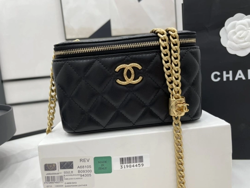 Ch**el cosmetic bags 4017-0510