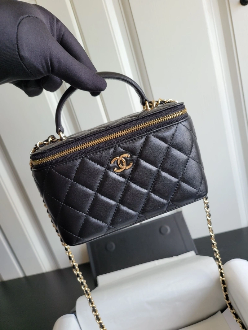 Ch**el cosmetic bags 4017-0565