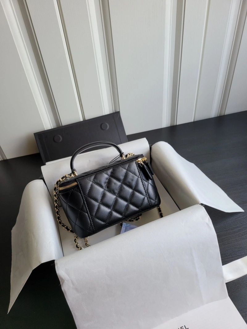 Ch**el cosmetic bags 4017-0565