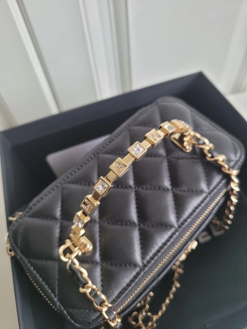 Ch**el cosmetic bags 4017-0677