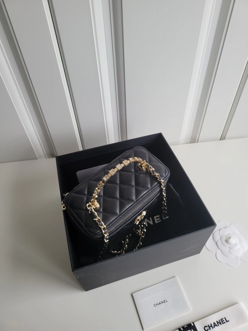 Ch**el cosmetic bags 4017-0677