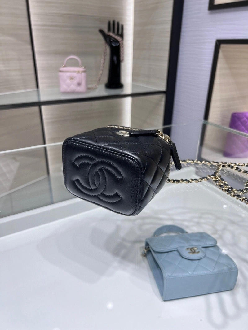 Ch**el cosmetic bags 4017-0701