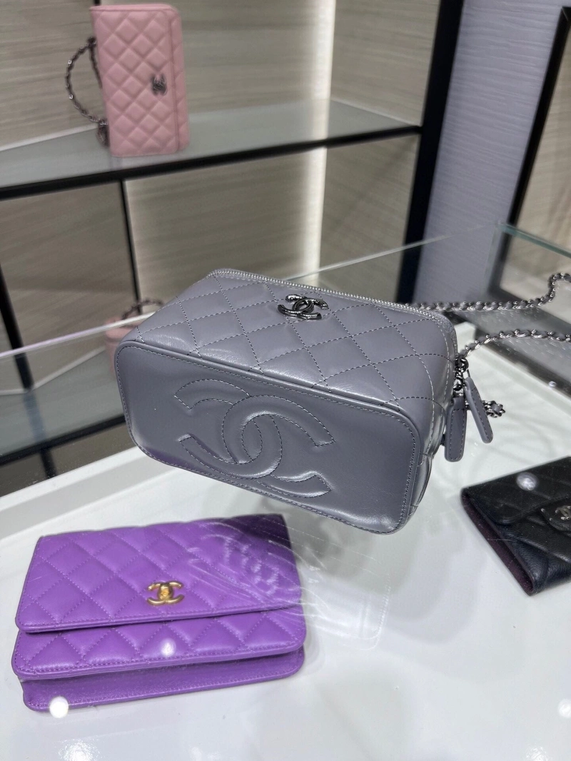 Ch**el cosmetic bags 4017-0703
