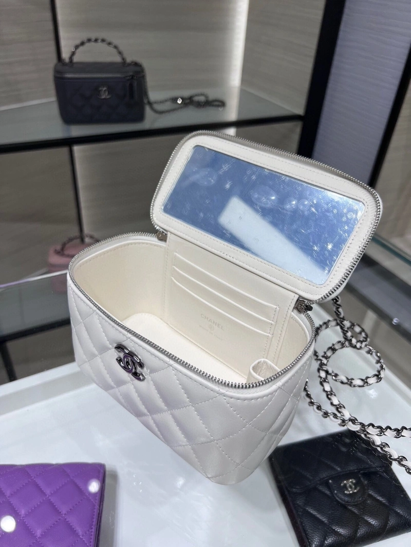 Ch**el cosmetic bags 4017-0704