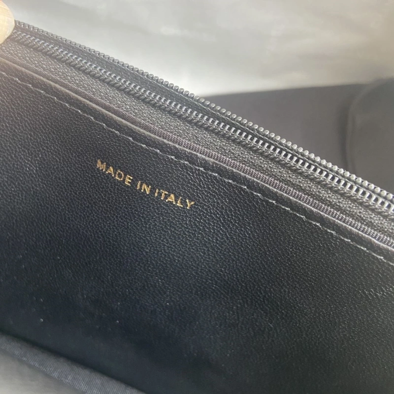 Ch**el woc bags 4017-0740
