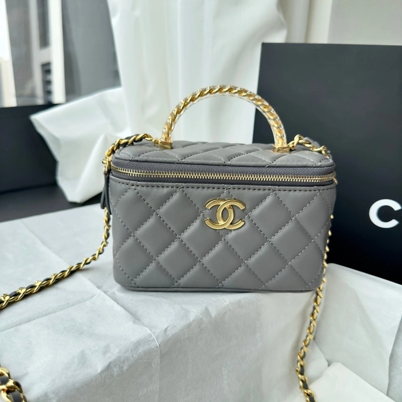 Ch**el cosmetic bags 4017-0766