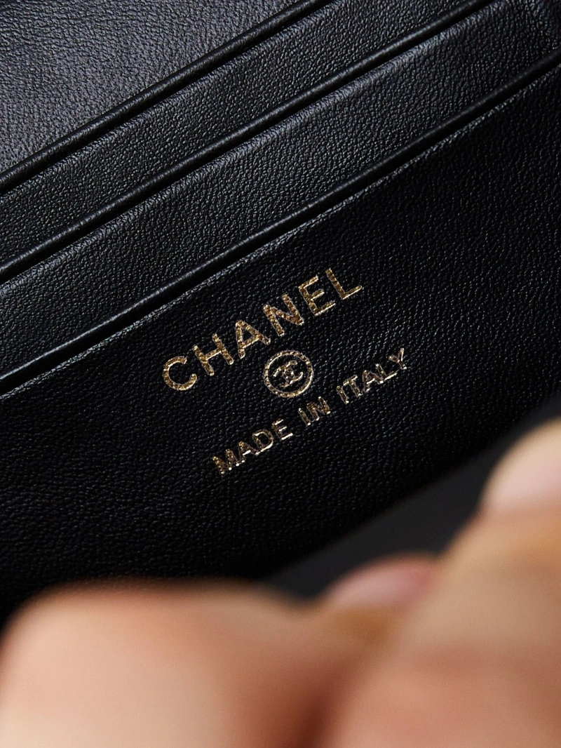Ch**el cosmetic bags 4017-0817