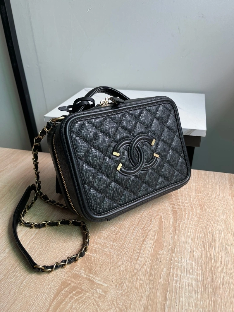 Ch**el cosmetic bags 4017-0822