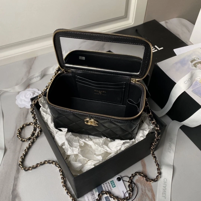 Ch**el cosmetic bags 4017-0834
