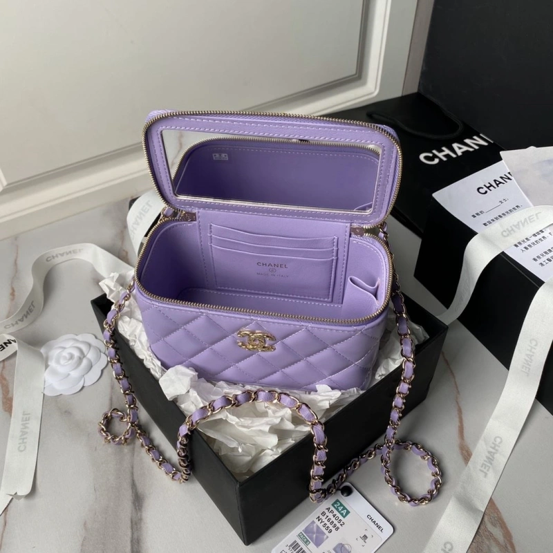 Ch**el cosmetic bags 4017-0835