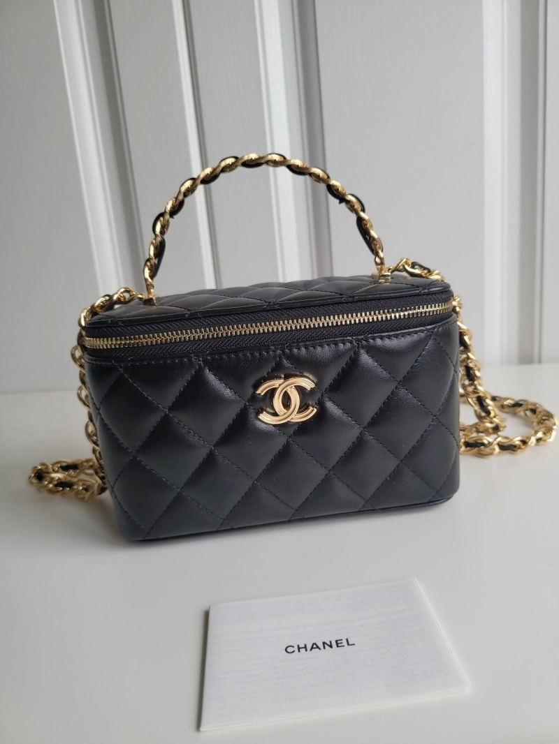 Ch**el cosmetic bags 4017-0947