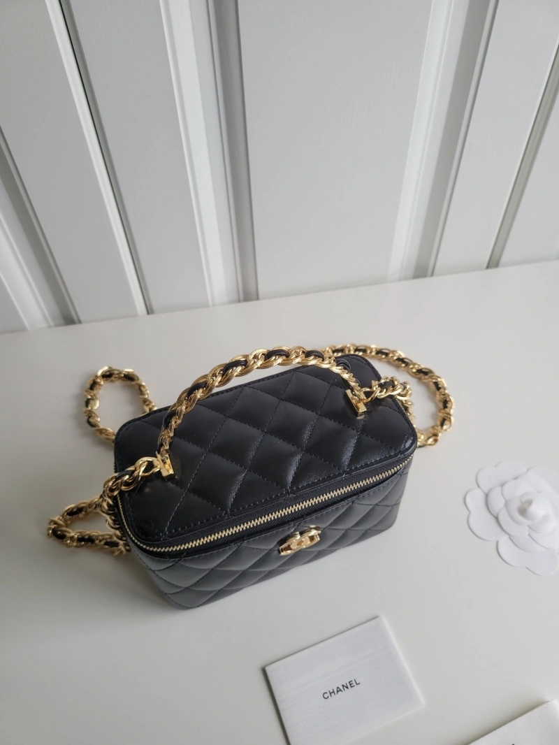 Ch**el cosmetic bags 4017-0947