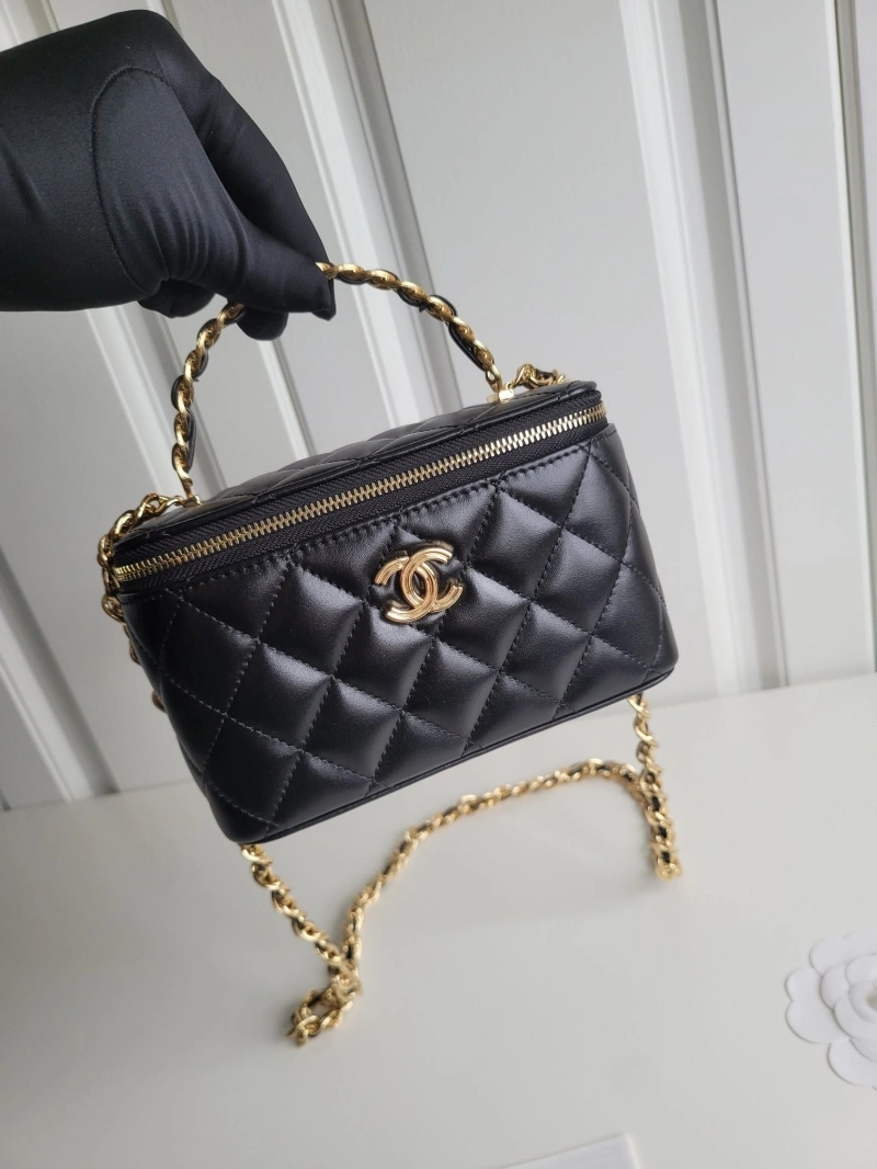Ch**el cosmetic bags 4017-0947