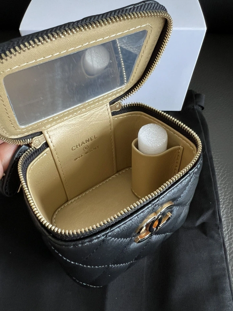 Ch**el cosmetic bags 4017-1029