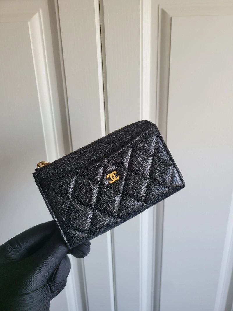 Ch**el wallets 4017-1165