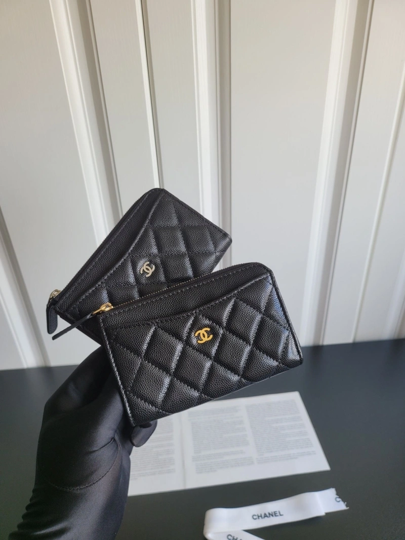 Ch**el wallets 4017-1165