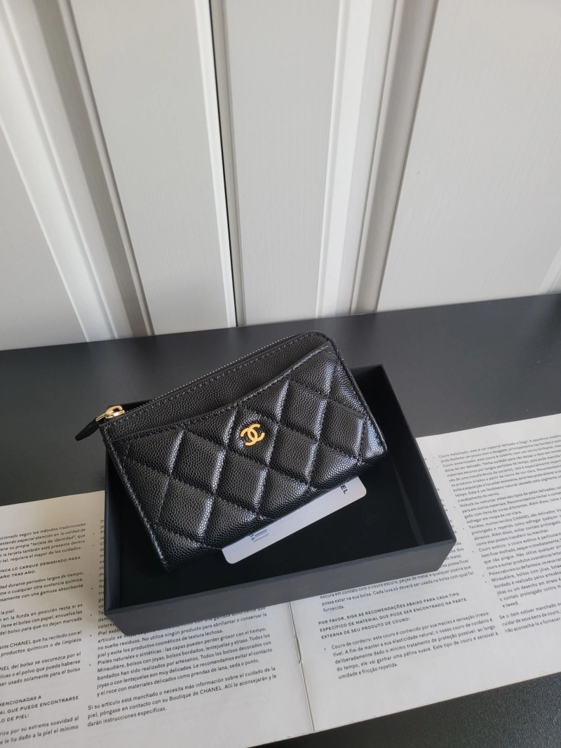 Ch**el wallets 4017-1165