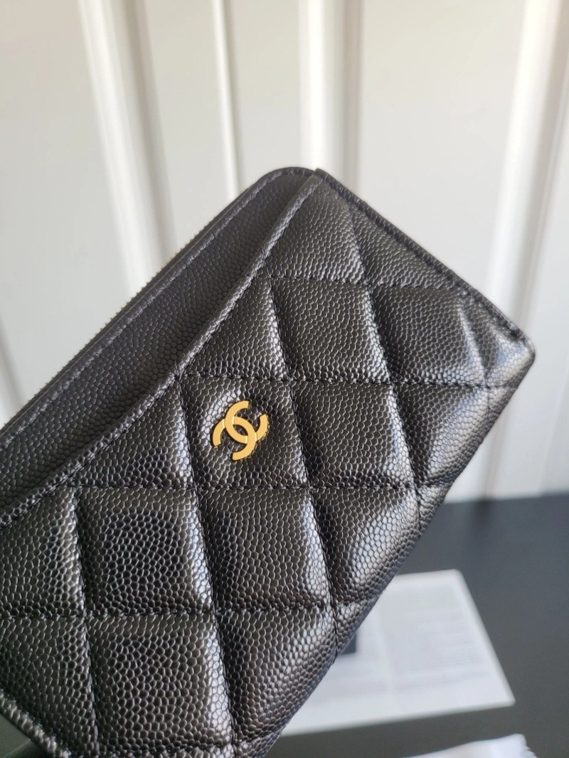 Ch**el wallets 4017-1165