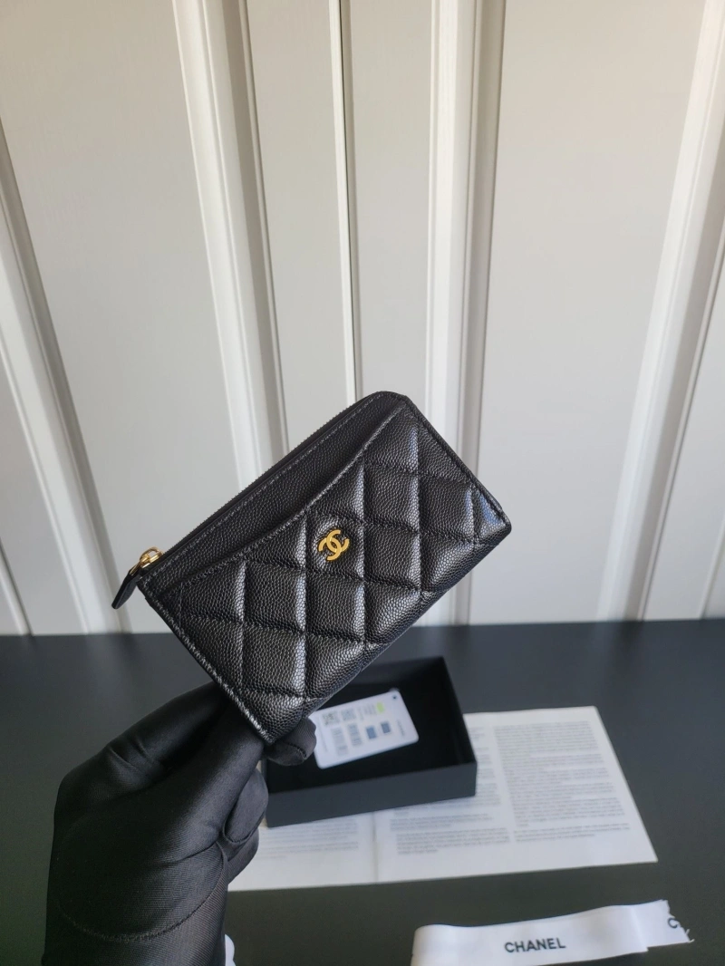 Ch**el wallets 4017-1165