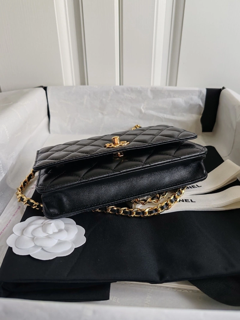 Ch**el cosmetic bags 4017-1308