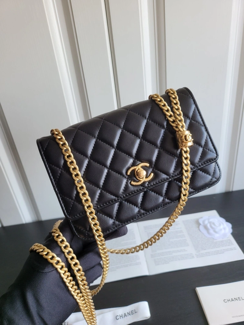 Ch**el woc bags 4017-1484