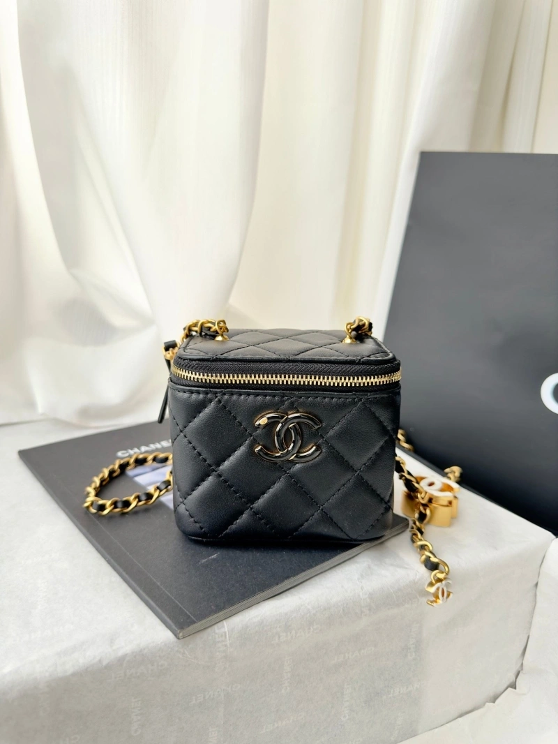 Ch**el cosmetic bags 4017-1501