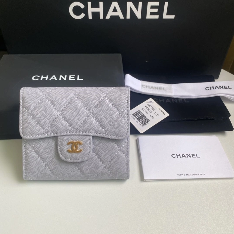 Ch**el wallets 4017b-0163