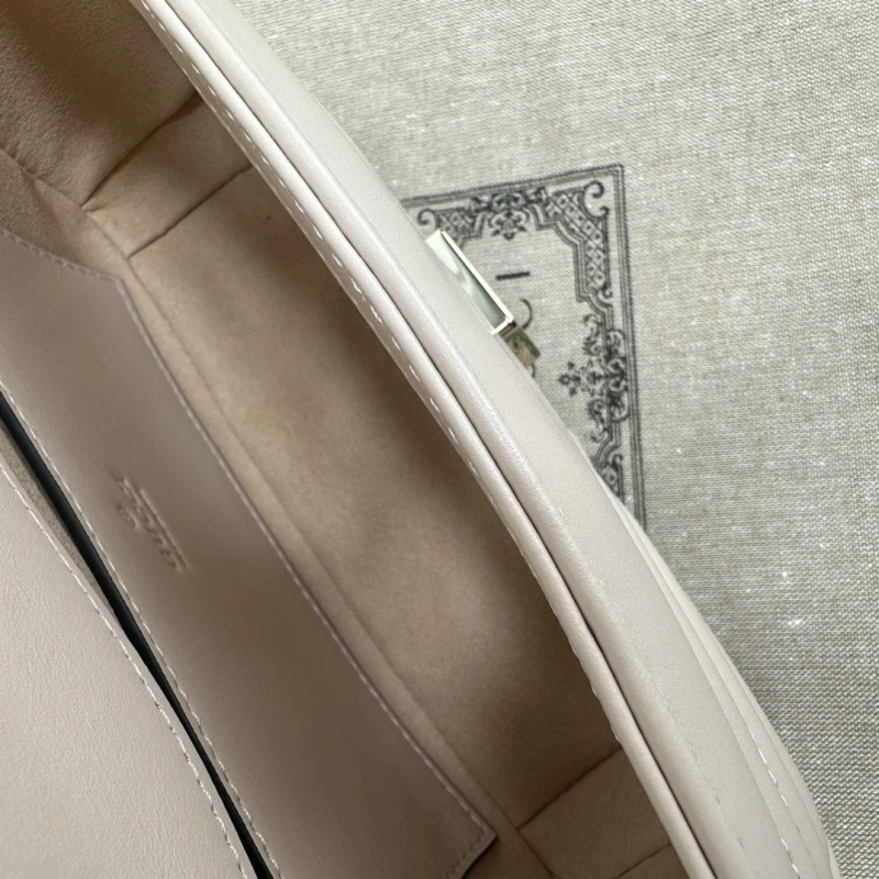 Gvc*1 satchel bags 4034a-0039