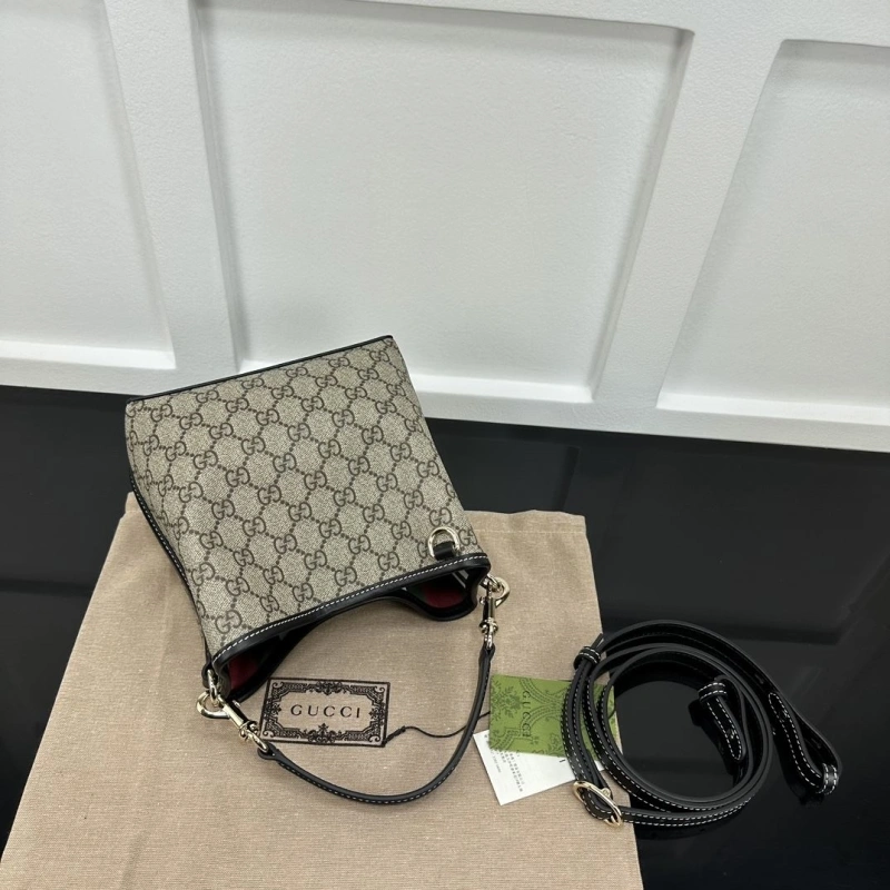 Gvc*1 top handle bags 4034a-0066