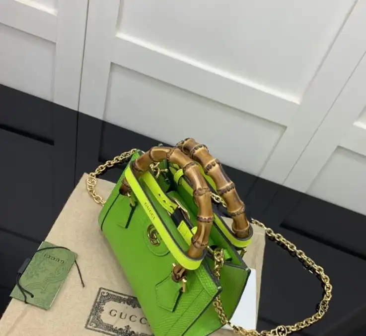 Gvc*1 top handle bags 4034g-0016