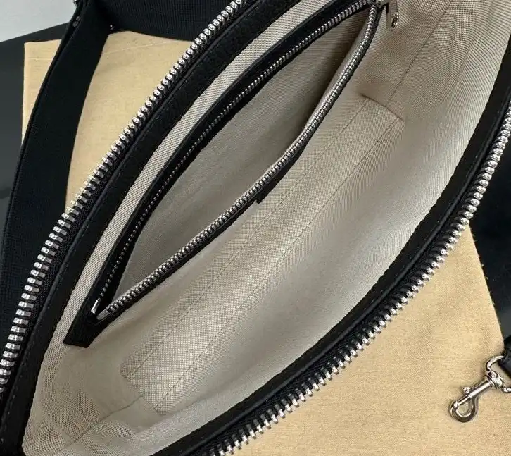 Gvc*1 satchel bags 4034g-0018
