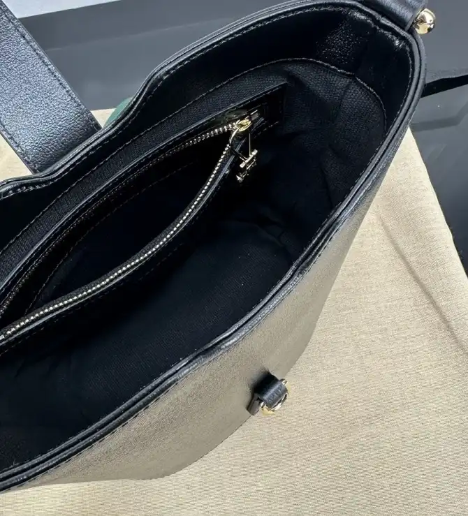 Gvc*1 bucket bags 4034g-0034