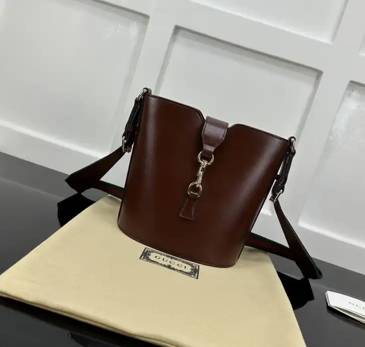 Gvc*1 bucket bags 4034g-0039