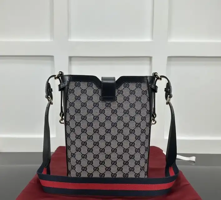 Gvc*1 bucket bags 4034g-0070
