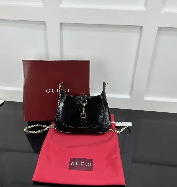 Gvc*1 satchel bags 4034h-0001