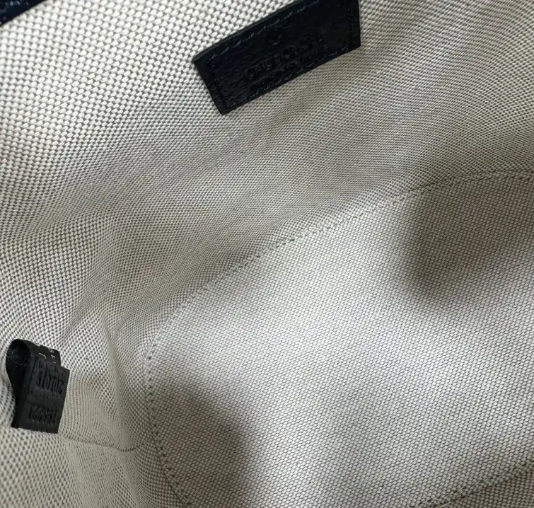 Gvc*1 backpacks 4034h-0003