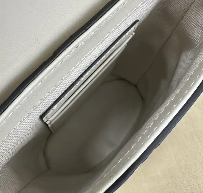 Gvc*1 top handle bags 4034h-0072