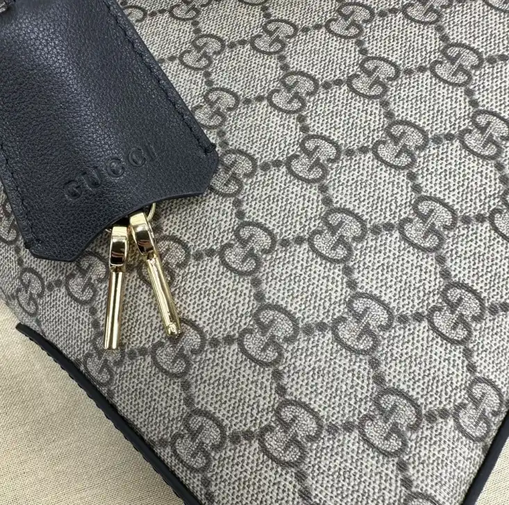 Gvc*1 satchel bags 4034h-0096