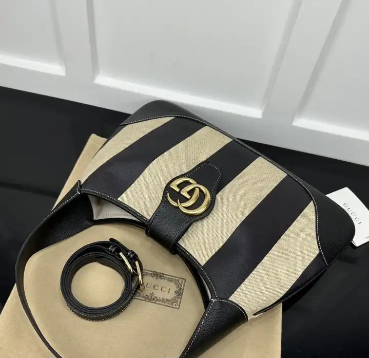 Gvc*1 top handle bags 4034h-0106