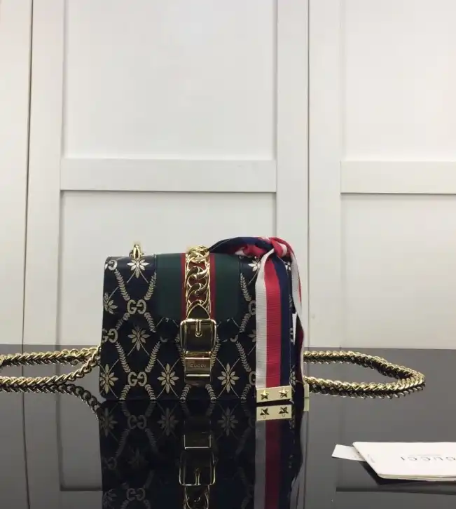 Gvc*1 satchel bags 4034h-0137