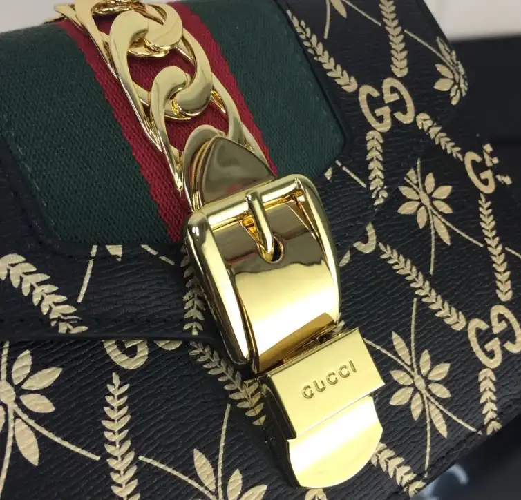 Gvc*1 satchel bags 4034h-0137